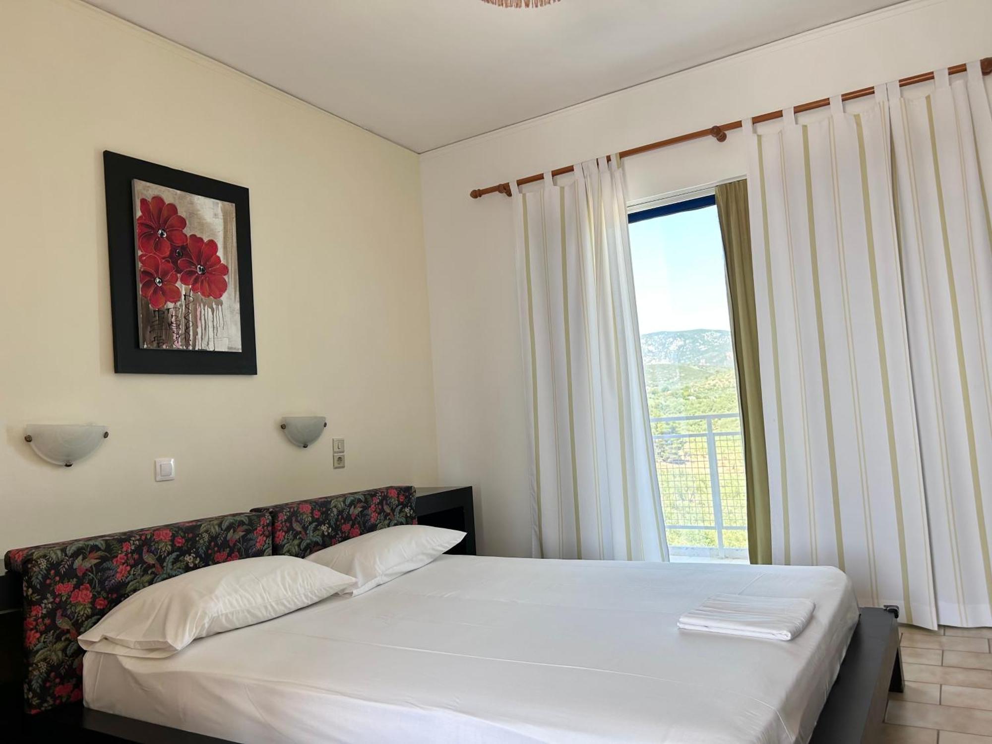 Bay Holiday Hotel & Spa Karavomilos  Экстерьер фото